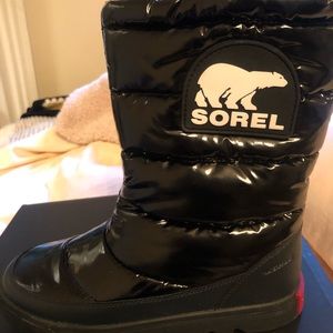 SOREL JOAN OF ARTIC LITE MID PUFFY 6.5